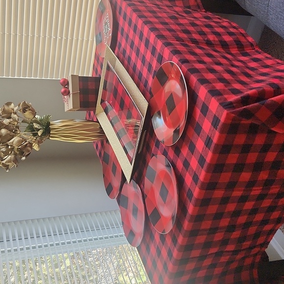 Buffalo Check Christmas Decor (8 items) - Picture 10 of 15